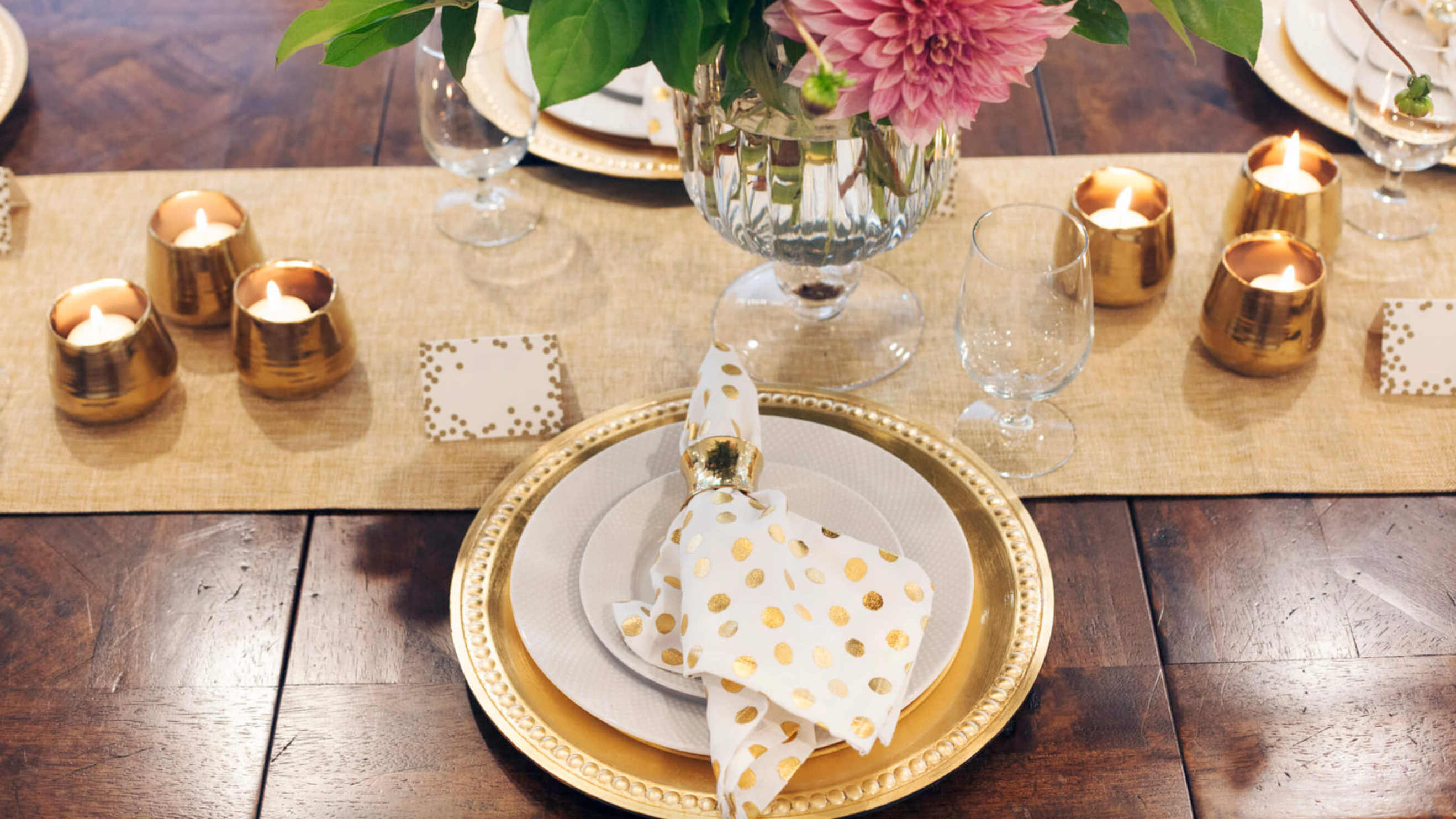 LUXURY AND STYLISH TABLETOP RENTALS